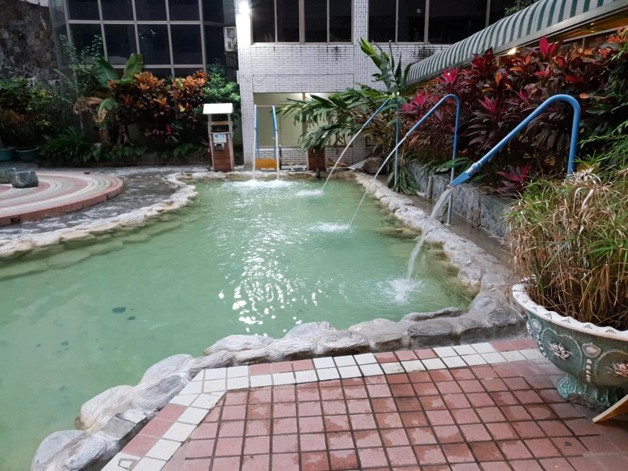 逸仙溫泉旅宿yi-Shian Hotsprin House Wenquan エクステリア 写真